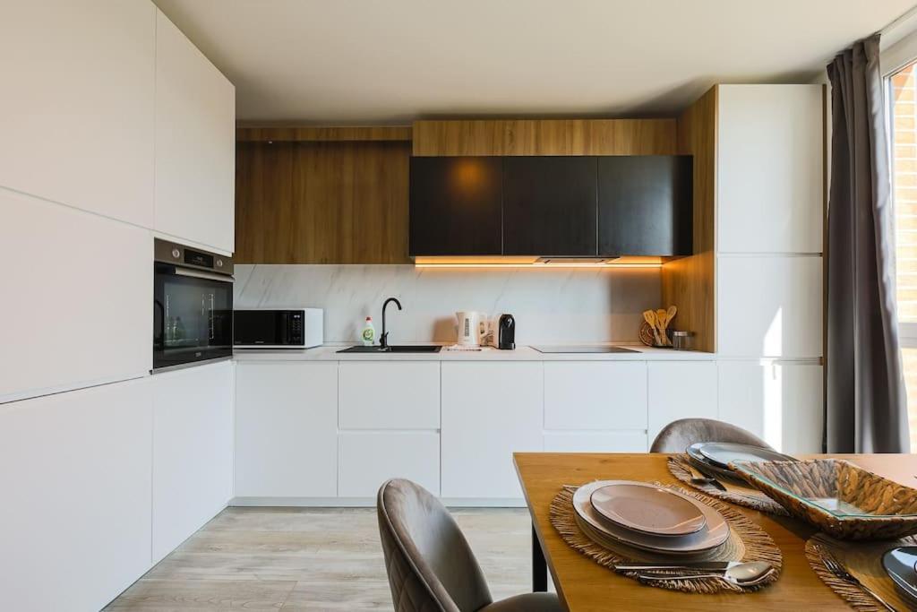 Luxury Apt. Near River & Parking Timisoara Bagian luar foto